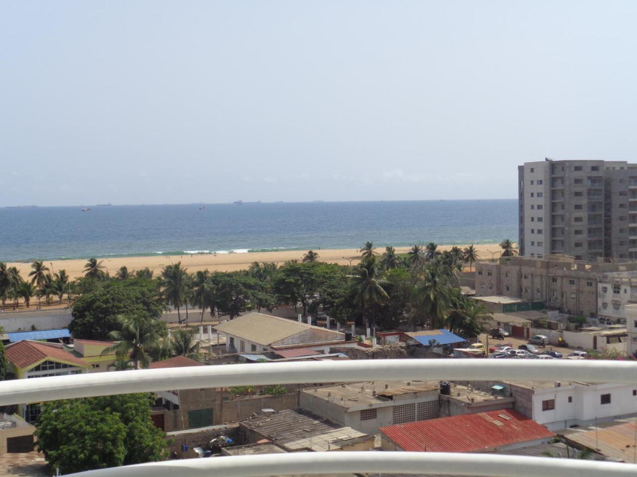 Rosalie'S Suites Lomé Exterior foto